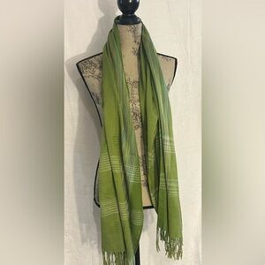 Chic Green Fringed Scarf